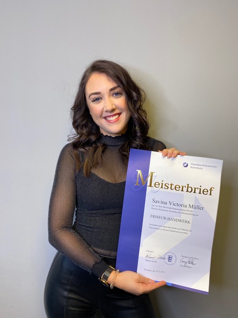 Meisterprüfung Savina Müller - Haarcenter Hess